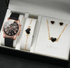 Relógio Quartz Feminino Kit 3 Pulseiras Couro Sintético. Cor preto