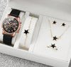Relógio Quartz Feminino Kit 3 Pulseiras Couro Sintético. Cor preto
