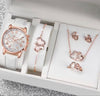 Relógio Quartz Feminino Kit 3 Pulseiras Couro Sintético. Cor Branco